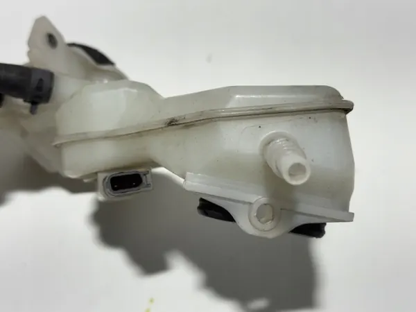 Bremsflüssigkeitsbehälter Mazda CX3 14-20 OEM image 7