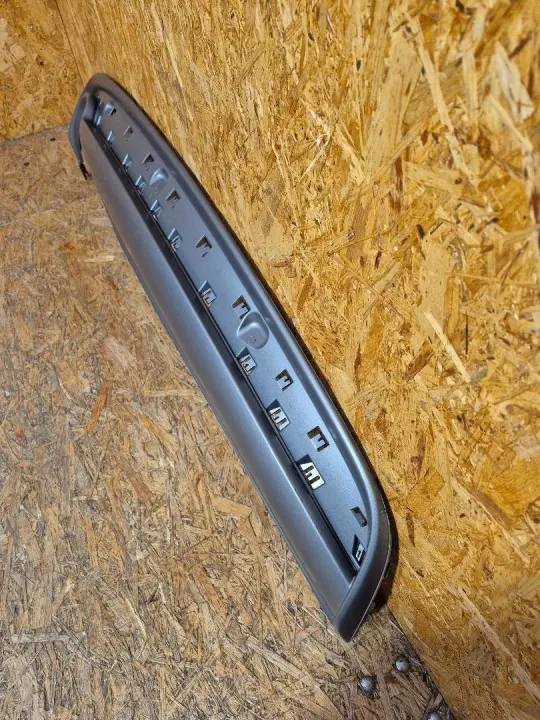 Spoiler OEM 8T0807521 para Audi A5 - Traseiro image 3