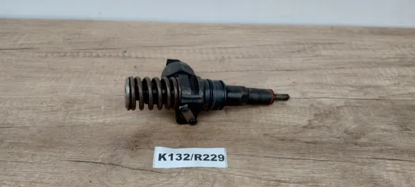 Suutin OEM 038130073AQ VW 1.9 TDI:lle image 8