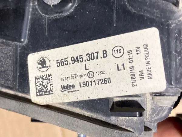 Luz Trasera Izquierda Skoda Kodiaq image 7