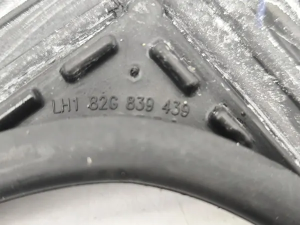 Raamrubber linker achterdeur Audi A1 2019 OEM 82g839439 image 7