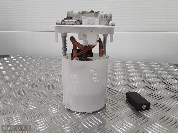 Polttoainepumppu Peugeot 207 2006–2012 1.4 B 95 HV image 1