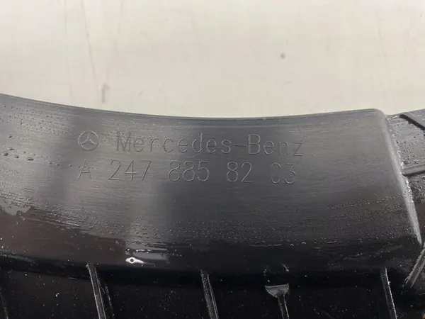 Placa de cobertura superior Mercedes GLA image 3