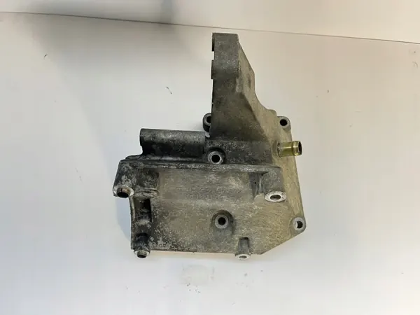AC-kompressorikiinnike OEM 1031310935 Mercedes W124 image 4