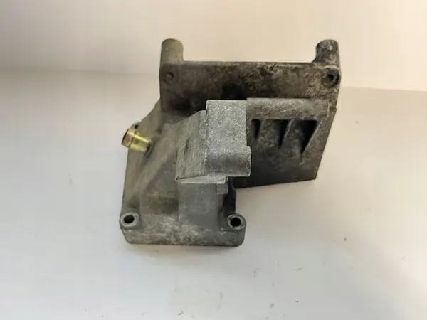 AC-kompressorikiinnike OEM 1031310935 Mercedes W124 image 5