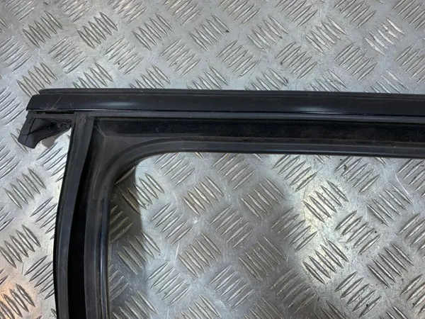 Joint de vitre porte arrière Jeep Compass OEM FBZ27648 image 4