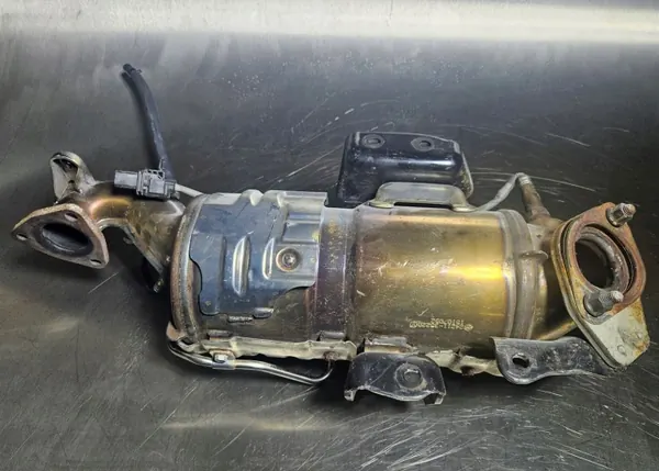 SsangYong Tivoli XLV DPF-katalysator OEM 24211-35220 image 2