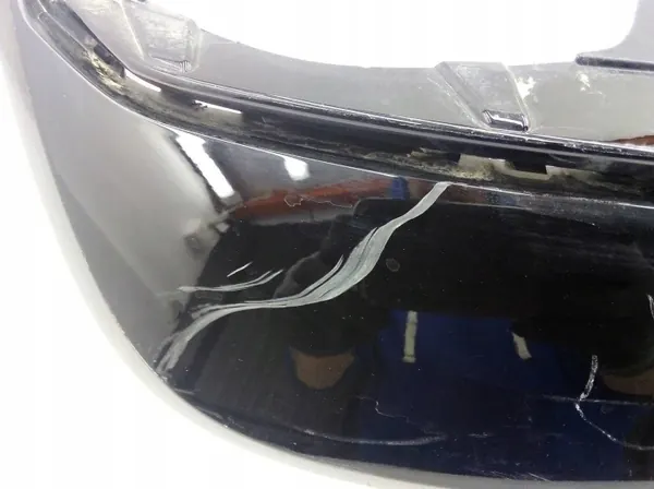 Volvo V60 2022 Tira parachoques trasero OEM 32293961 image 3