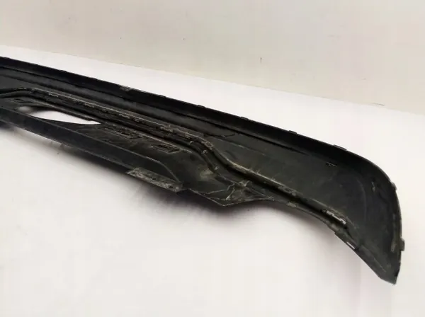 Volvo V60 2022 Tira parachoques trasero OEM 32293961 image 6