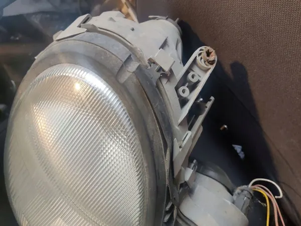 Mercedes-Benz C W203 2004 Koplamp image 2