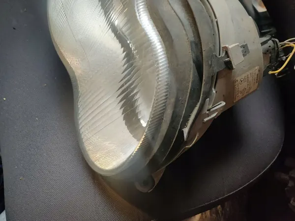 Mercedes-Benz C W203 2004 Koplamp image 3