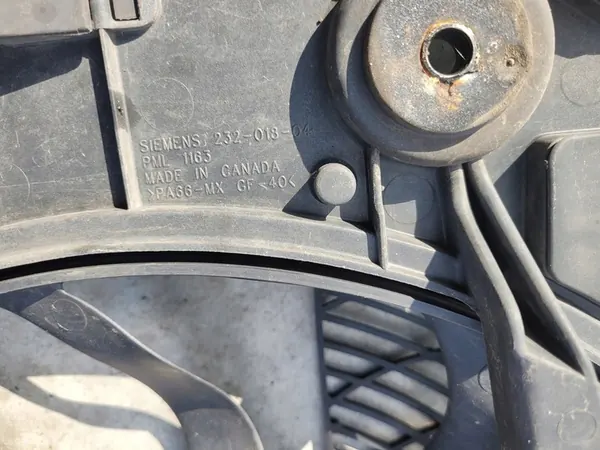 BMW E39 M57D30 3.0 D Fläkt 4PIN image 4