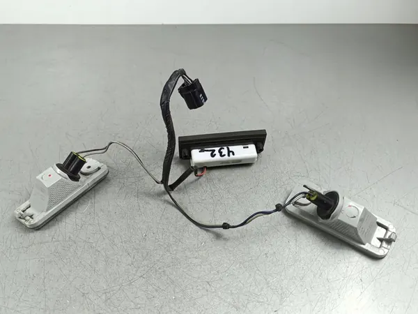 Luz de matrícula KIA Telluride 2020 92501B8000 image 5