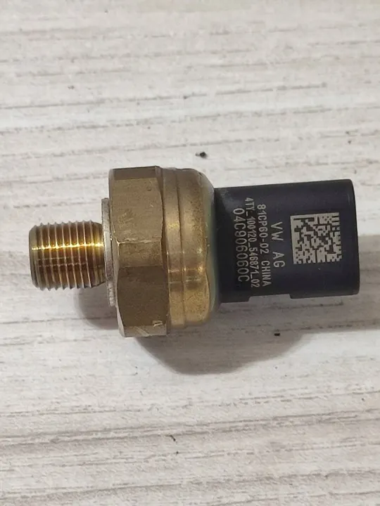 Sensor de presión de aceite Skoda OE para Scala 2020 image 2