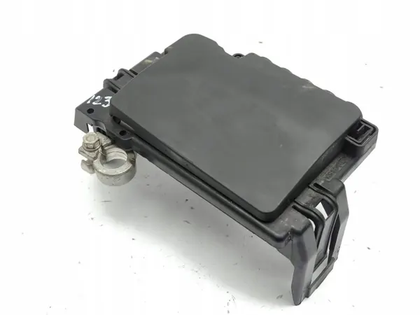 Fusible relais batterie Audi A1 2023 OEM 2Q0937548D image 4