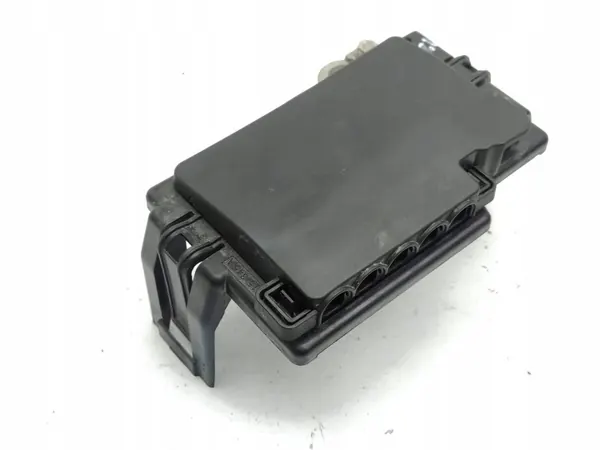 Fusible relais batterie Audi A1 2023 OEM 2Q0937548D image 5