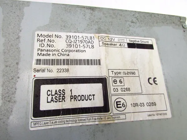 Reproductor de radio Suzuki Kizashi OEM 39101-57L81 image 3