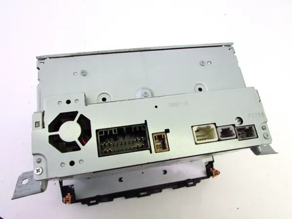 Reproductor de radio Suzuki Kizashi OEM 39101-57L81 image 4
