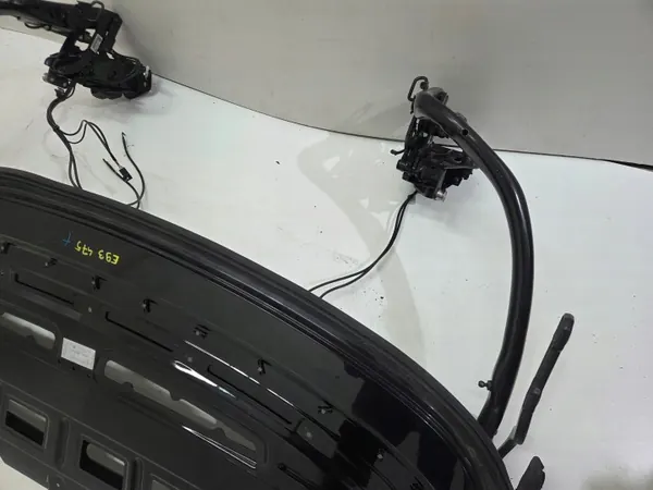 BMW E93 katon kansi OEM 7234703 - Musta Safiiri image 3