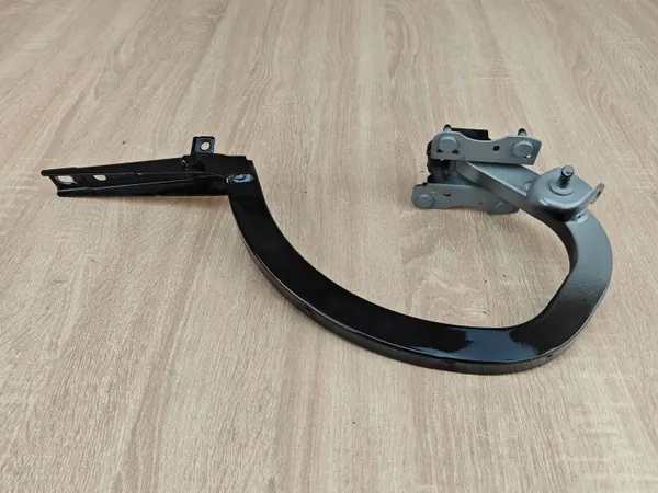 Bakluckfäste höger bak OEM 7366398 BMW G30 LCI image 4