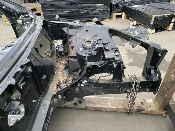 Audi Q8 e-tron 2021 Vordere linke Kotflügel OEM 248908 image 3
