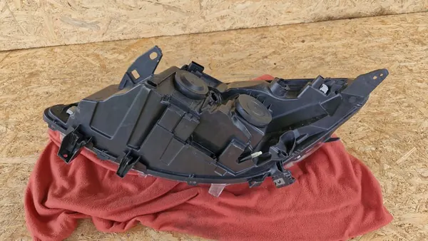 Oikea Etuvalaisin Renault Scenic III Lift EU 260106928R image 6