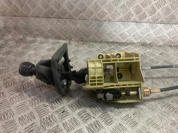 Fiat Vaihdevivun + Liitäntä image 4