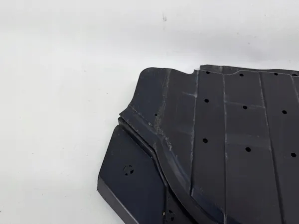 Skoda Scala Framskyddsplåt OE 657807061 image 6