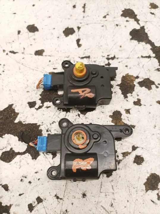 Lämmitysmoottori OEM D266DY9AA D332AG7AA VW Golf VII:lle image 3