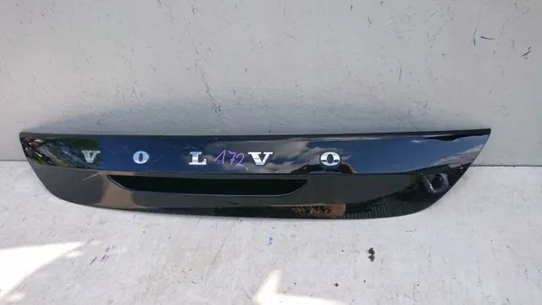 Volvo V40 Heckklappenblende OEM 31301303 Gebraucht image 4