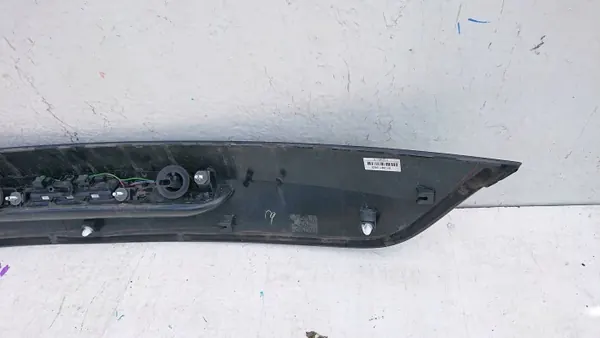 Volvo V40 Heckklappenblende OEM 31301303 Gebraucht image 8