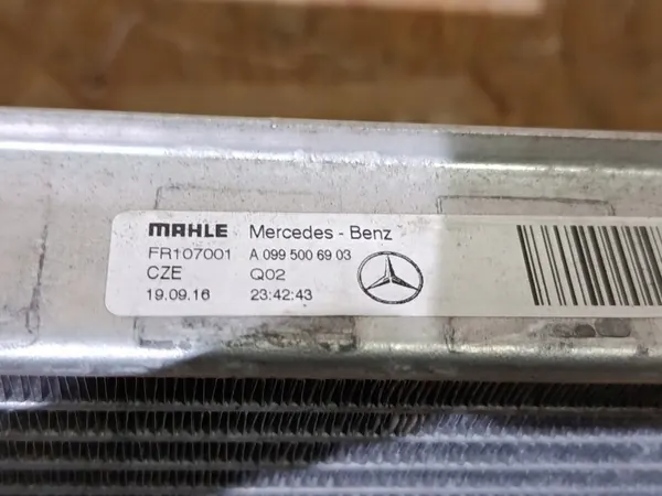 RADIATOR MERCEDES C-CLASS W205 A0995006903 image 4