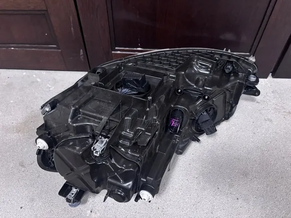 VW GOLF VII 7 e-Golf GTE Farol Direito Full LED image 4