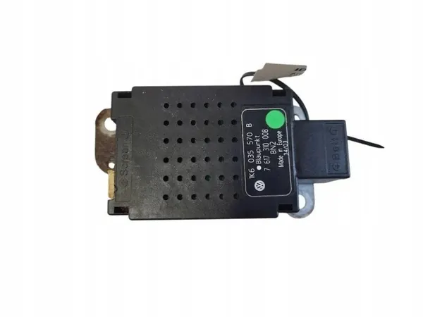 Amplificador de antena VW OEM 1K6035570B - Usado image 2