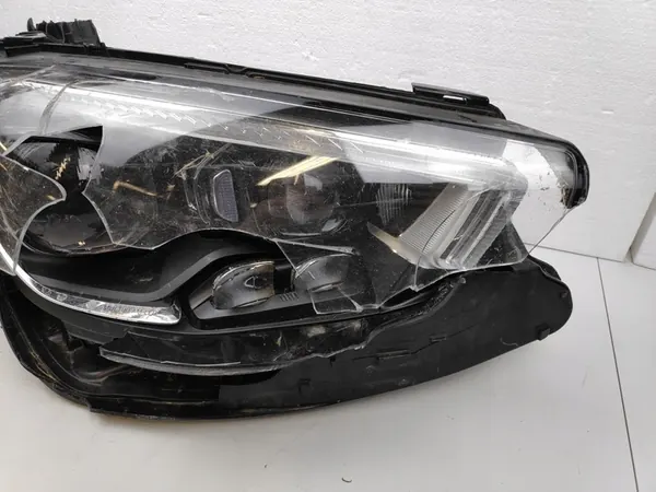 MERCEDES W213 RECHTER VOORLICHT A2139060210-Hone image 3