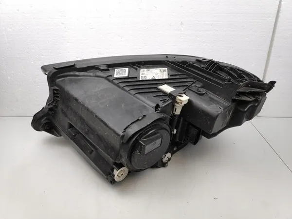 MERCEDES W213 RECHTER VOORLICHT A2139060210-Hone image 5