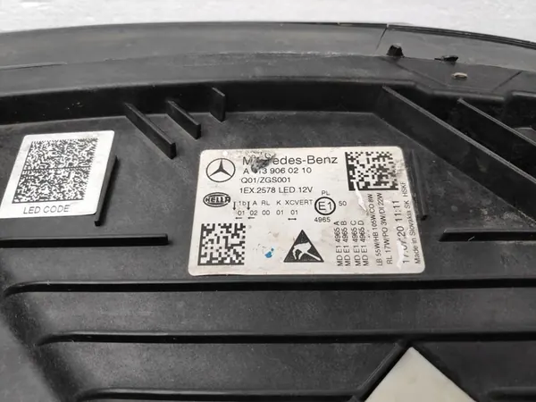 MERCEDES W213 RECHTER VOORLICHT A2139060210-Hone image 6