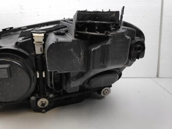 MERCEDES W213 RECHTER VOORLICHT A2139060210-Hone image 7