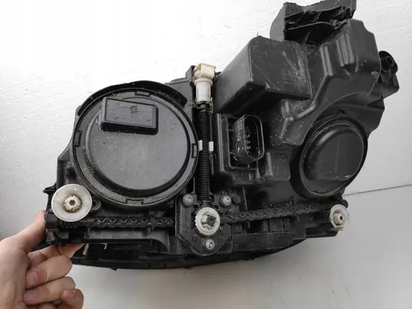 MERCEDES W213 RECHTER VOORLICHT A2139060210-Hone image 8