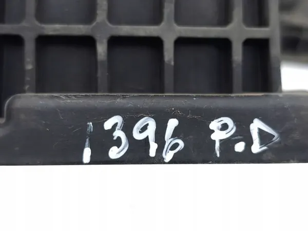 Radiatorbevestiging KIA Sportage 2022 OEM 86358R2000 image 6