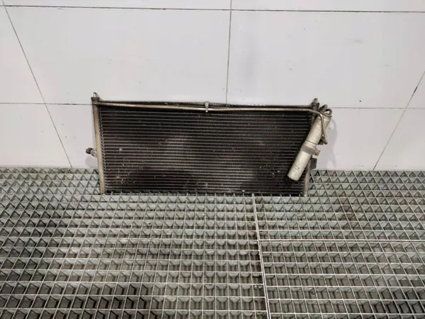 Gebruikte Nissan OE airco-condensor OEM 92100-BV000 image 2
