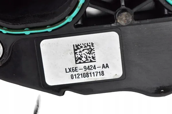 Colector de Admisión Ford OEM LX6E-9484-AA - Usado image 8