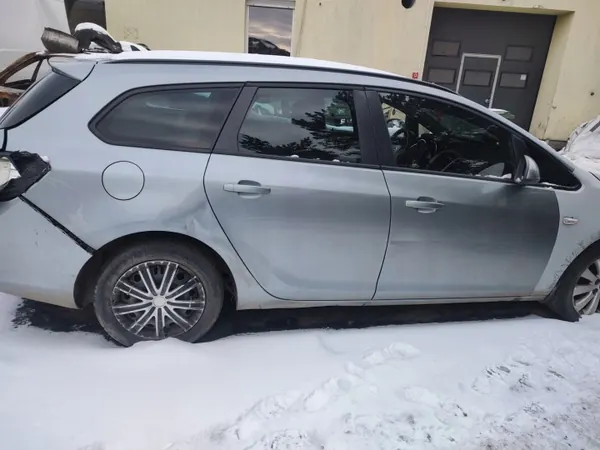 ASTRA IV PAS WANNA Achterbumper voor Opel Astra J Station image 3