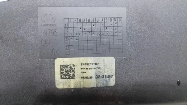 Dodge RAM V Bighorn 19- Boîte à Gants Passager 2469219TX7 image 6