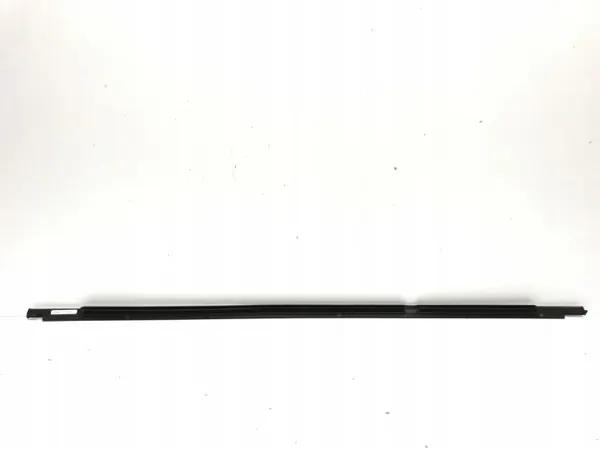 Tira raspapuertas Skoda OEM 5E9839476D - Usado image 5