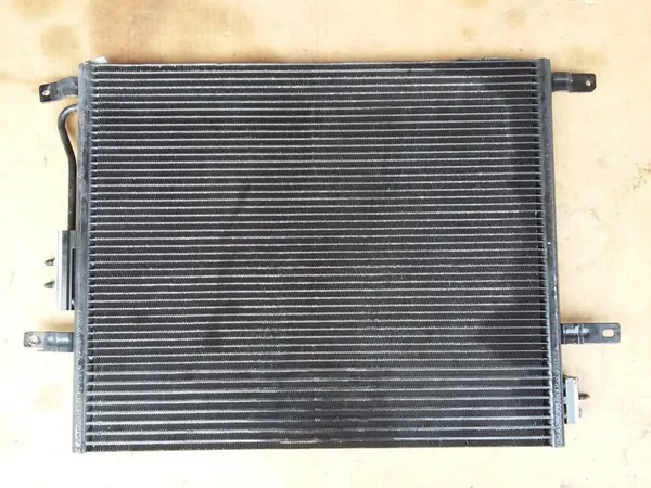 Jeep Grand Cherokee WJ Jäähdytin 55116931AA image 2