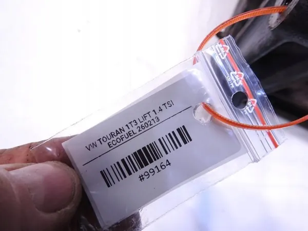 Moottorilohko CDG017551 VW Touran 1T3 1.4 TSI:lle image 5