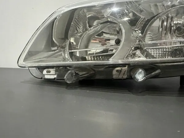 PEUGEOT 301 Faro Izquierdo 9675139080 image 5