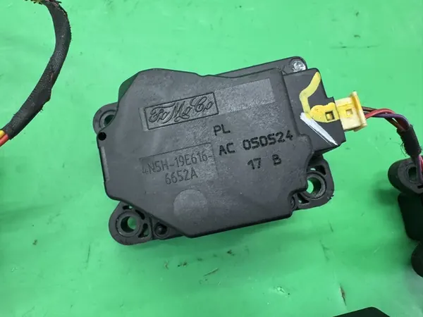 Moteur de chauffage 4N5H-19E616-AC Volvo V50 S40 II C30 image 4