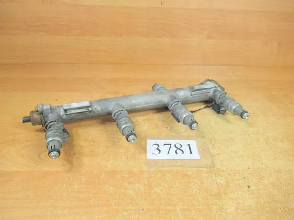 Rampa di iniezione con iniettori Opel Zafira A 2.2 16V image 3